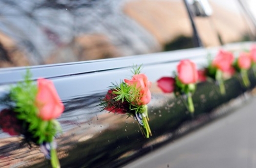婚车鲜花装饰应具备的四个特点